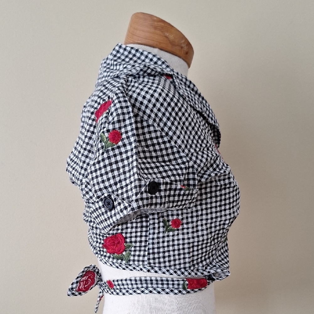 Black and White Gingham Crop Top with Red Rose Embroidery - Picture 2 of 7